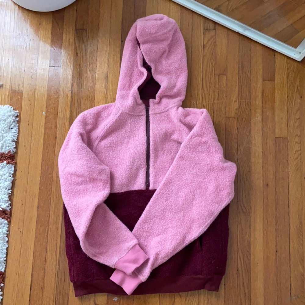 SOLD OUT!!! Outdoor Voices Megafleece Half Zip Up Pullover!!